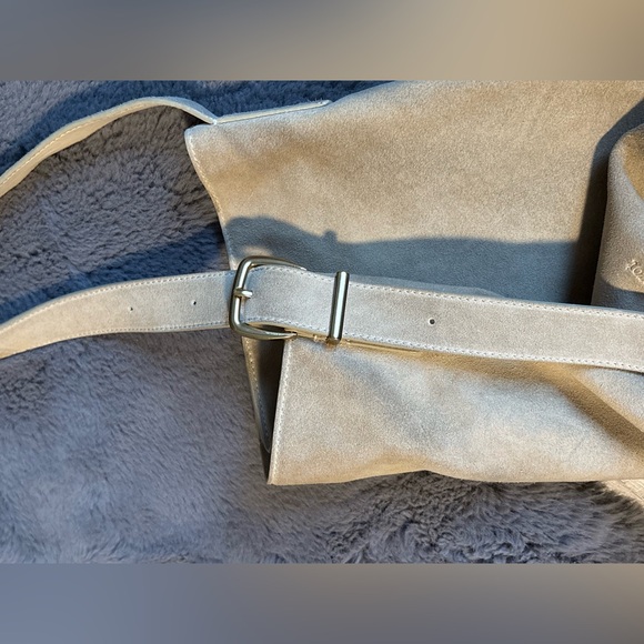 Margot New York Kaye Bucket Bag Tote In Ivory Suede - Picture 12 of 15